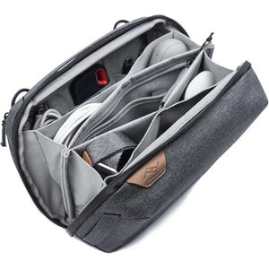 Peak Design Travel Tech Pouch (2L, Charcoal) at PROCAM | procam.com
