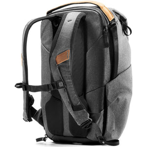Peak Design Everyday Backpack v2 (20L, Charcoal) at PROCAM | procam.com