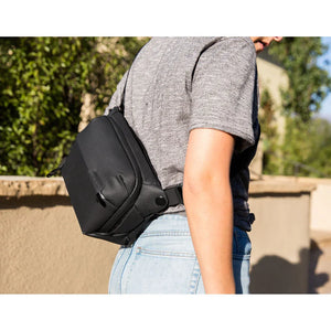 Peak Design Everyday Sling v2 (Black, 3L) at PROCAM | procam.com
