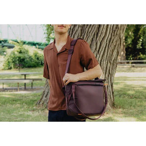 Peak Design Everyday Tote v3 (15L, Eclipse) at PROCAM | procam.com