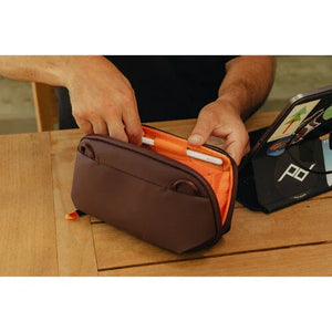 Peak Design Tech Small Pouch v3 (Eclipse) at PROCAM | procam.com