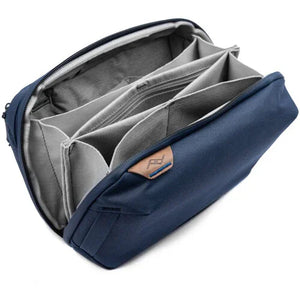 Peak Design Field Pouch v2 (Midnight) at PROCAM | procam.com
