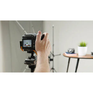 Tether Tools TetherPro USB-C to Right Angle USB-C Pigtail Cable - 20" (Orange) at PROCAM | procam.com