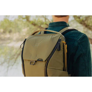 Peak Design Everyday Backpack v3 (20L, Kelp) at PROCAM | procam.com