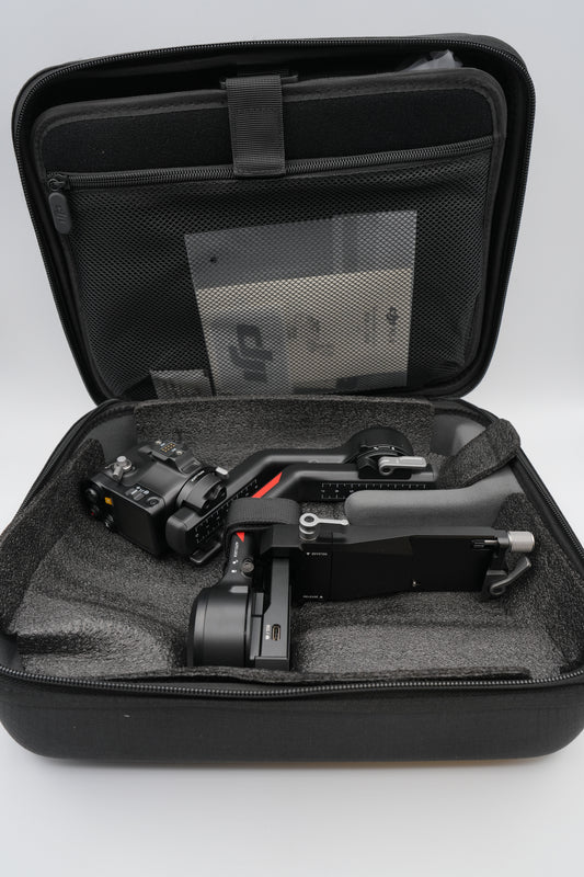 * OPEN BOX EXCELLENT * DJI RS 4 Gimbal Stabilizer Combo