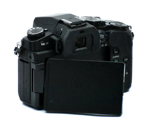 * OPEN BOX * Panasonic Lumix DMC-G85 Mirrorless Micro Four Thirds Digital Camera with 12-60mm Lens at PROCAM | procam.com
