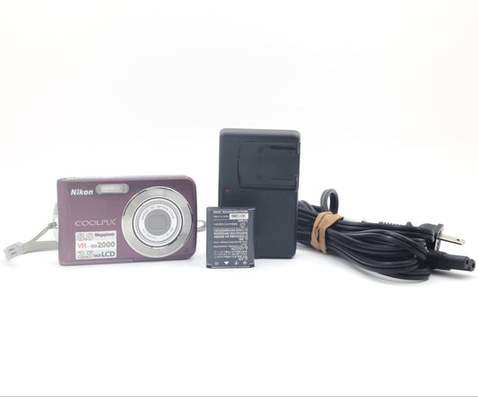 * USED * Nikon Coolpix S210 Metallic Plum Digital Camera