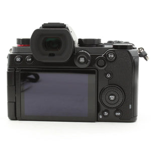 * OPEN BOX EXCELLENT * Panasonic Lumix DC-S5 Mirrorless Digital Camera (Body Only) at PROCAM | procam.com