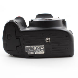 * USED * Nikon D5100 with AF-S DX 18-55mm f/3.5-5.6G VR Lens SHUTTER 47331 at PROCAM | procam.com