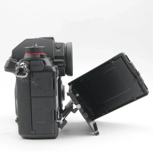 * OPEN BOX EXCELLENT * Panasonic Lumix S1R Digital Mirrorless Camera with 24-105mm f/4 S-Series Lens at PROCAM | procam.com