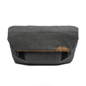 Peak Design Field Pouch v2 (Charcoal) at PROCAM | procam.com