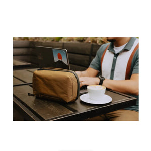 Peak Design Tech Pouch (Coyote) at PROCAM | procam.com