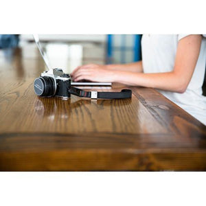 Peak Design Cuff Wrist Strap (Charcoal) at PROCAM | procam.com