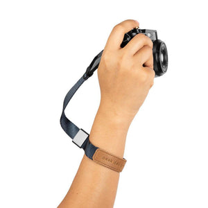 Peak Design Cuff Wrist Strap (Midnight) at PROCAM | procam.com