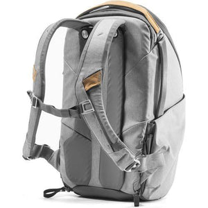 Peak Design Everyday Backpack Zip (20L, Ash) at PROCAM | procam.com