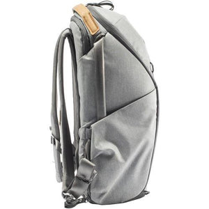 Peak Design Everyday Backpack Zip (20L, Ash) at PROCAM | procam.com