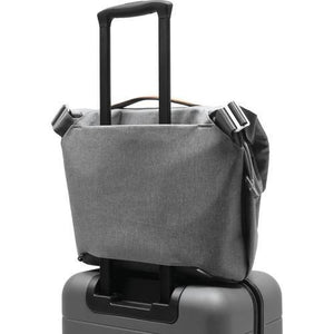 Peak Design Everyday Messenger v2 (13L, Ash) at PROCAM | procam.com