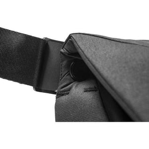 Peak Design Everyday Messenger v2 (13L, Black) at PROCAM | procam.com