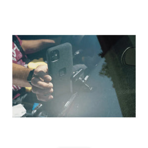 Peak Design Mobile Magnetic Charging Car Mount at PROCAM | procam.com