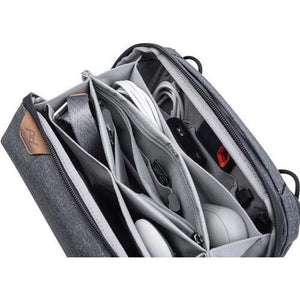 Peak Design Travel Tech 2L Pouch (Charcoal) at PROCAM | procam.com