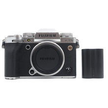 * USED * Fujifilm X-T5 Silver Body Only - 32292 Shutter Count