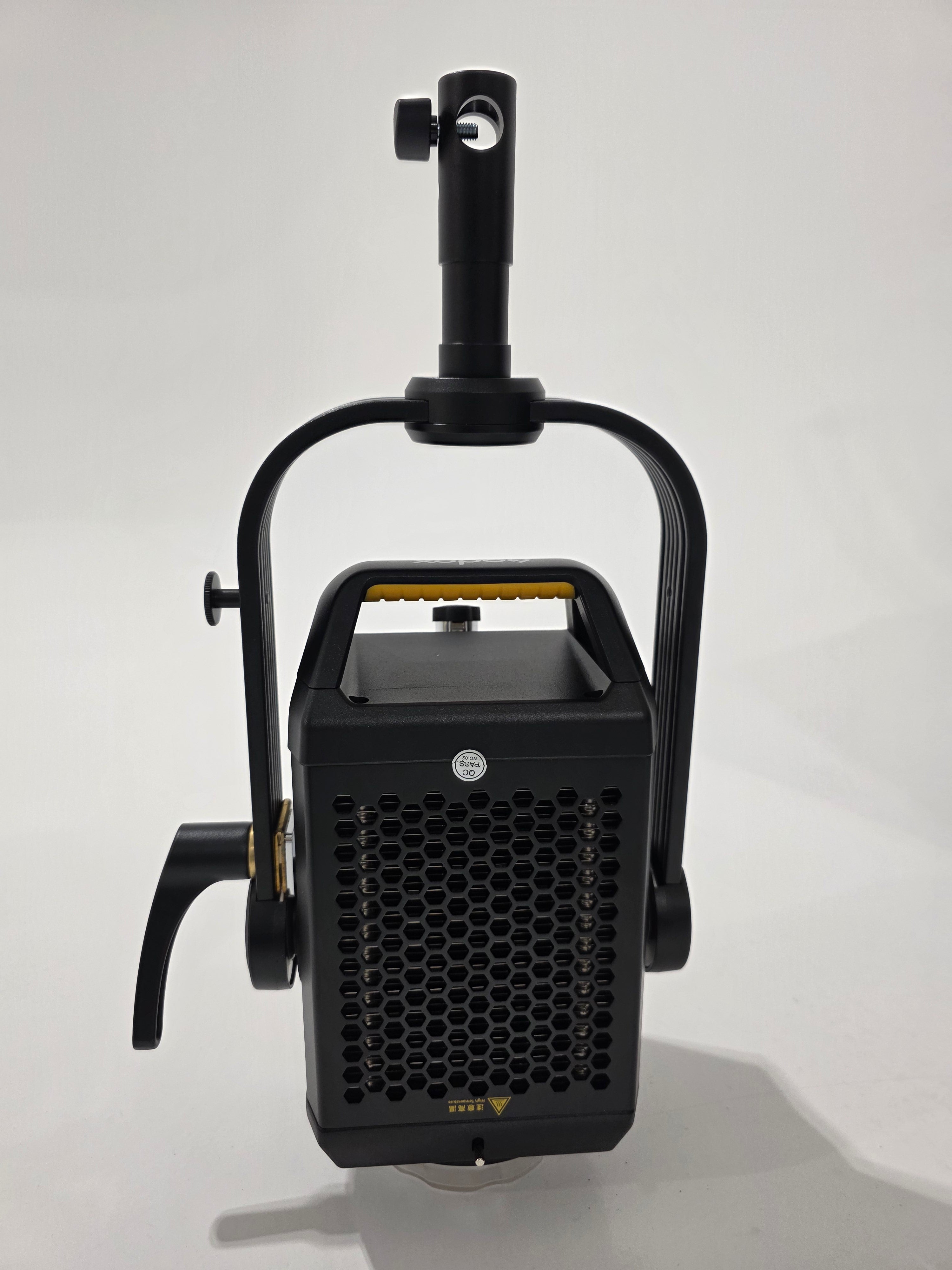 * OPEN BOX GOOD * Godox Knowled M600D Daylight LED Light