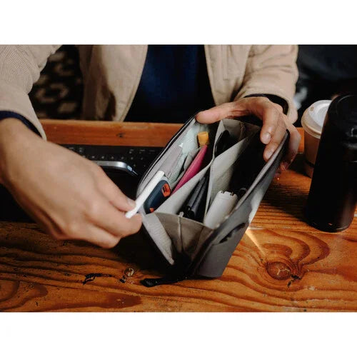 Peak Design Tech Small Pouch (Charcoal) at PROCAM | procam.com