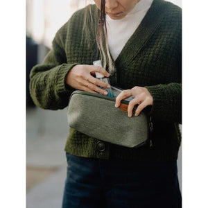 Peak Design Tech Small Pouch (Sage) at PROCAM | procam.com
