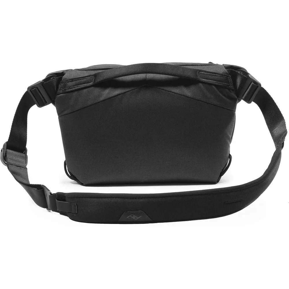 Peak Design Everyday Sling v2 (Black, 3L) at PROCAM | procam.com
