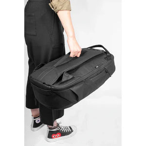 Peak Design Travel Backpack (Black, 30L) at PROCAM | procam.com