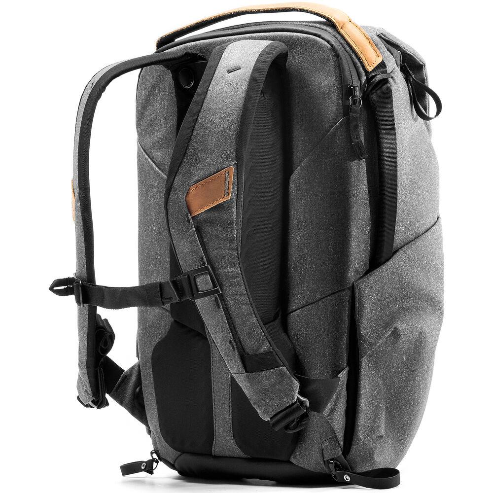 Peak Design Everyday Backpack v2 (20L, Charcoal) at PROCAM | procam.com
