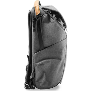 Peak Design Everyday Backpack v2 (20L, Charcoal) at PROCAM | procam.com