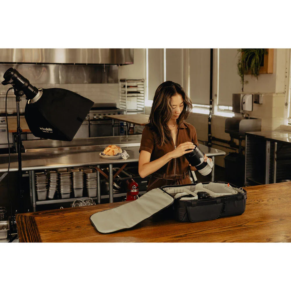 Peak Design Camera Cube V2 (Black, Large) at PROCAM | procam.com