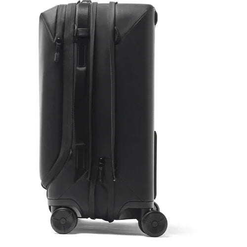 Peak Design Roller Pro Carry-On (Black) at PROCAM | procam.com