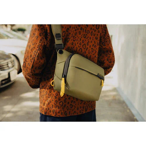 Peak Design Everyday Sling v3 (Kelp, 3L) at PROCAM | procam.com