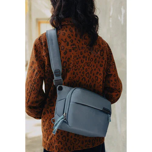 Peak Design Everyday Sling v3 (Ocean, 3L) at PROCAM | procam.com