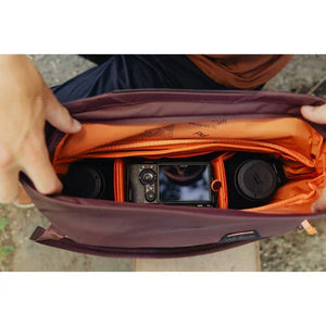 Peak Design Everyday Tote v3 (15L, Eclipse) at PROCAM | procam.com