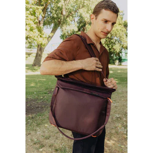 Peak Design Everyday Tote v3 (15L, Eclipse) at PROCAM | procam.com