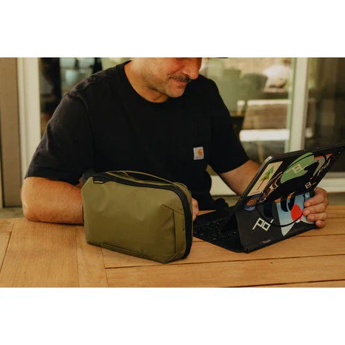 Peak Design Tech Pouch v3 (Kelp) at PROCAM | procam.com