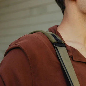 Peak Design Everyday Messenger v3 (13L, Kelp) at PROCAM | procam.com