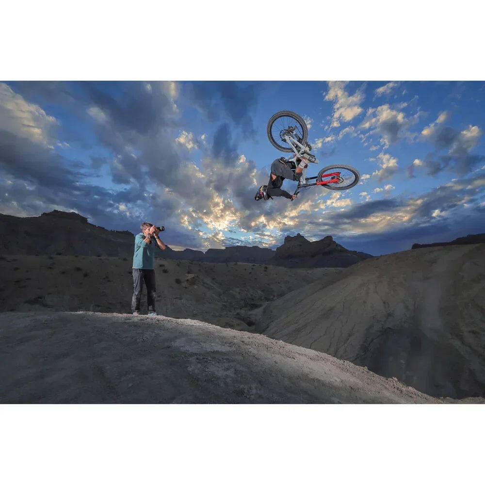 Canon EOS R6 Mark III Mirrorless Camera with RF 24-105mm f/4-7.1 IS STM Lens at PROCAM | procam.com