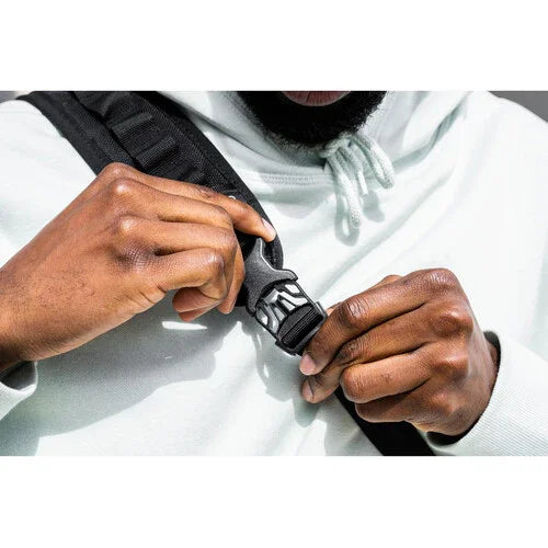 WANDRD ROGUE 6L Sling (Wasatch Green) at PROCAM | procam.com