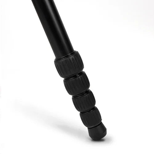 ProMaster XC-M 528K Professional Tripod Kit with Head (Black) at PROCAM | procam.com