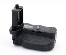* USED * Sony VG-C4EM Vertical Grip
