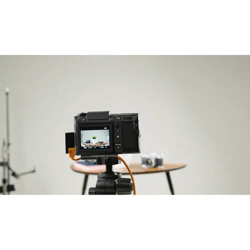 Tether Tools TetherPro USB-C to Right Angle USB-C Pigtail Cable - 20" (Orange) at PROCAM | procam.com