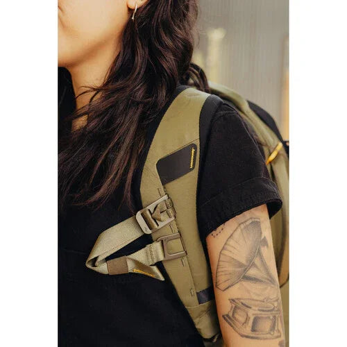 Peak Design Everyday Backpack Zip v3 (20L, Kelp) at PROCAM | procam.com