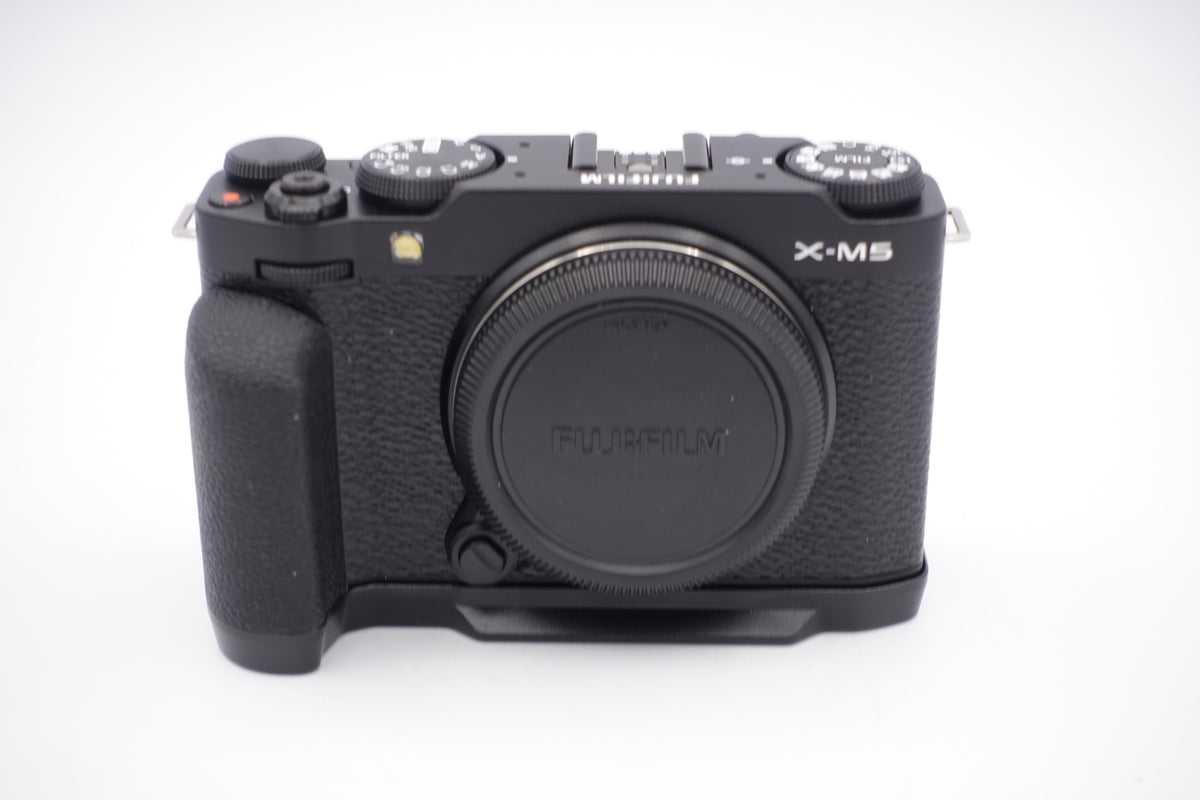 * USED * FUJIFILM X-M5 Mirrorless Camera W/Smallrig L-Bracket (Boxed)