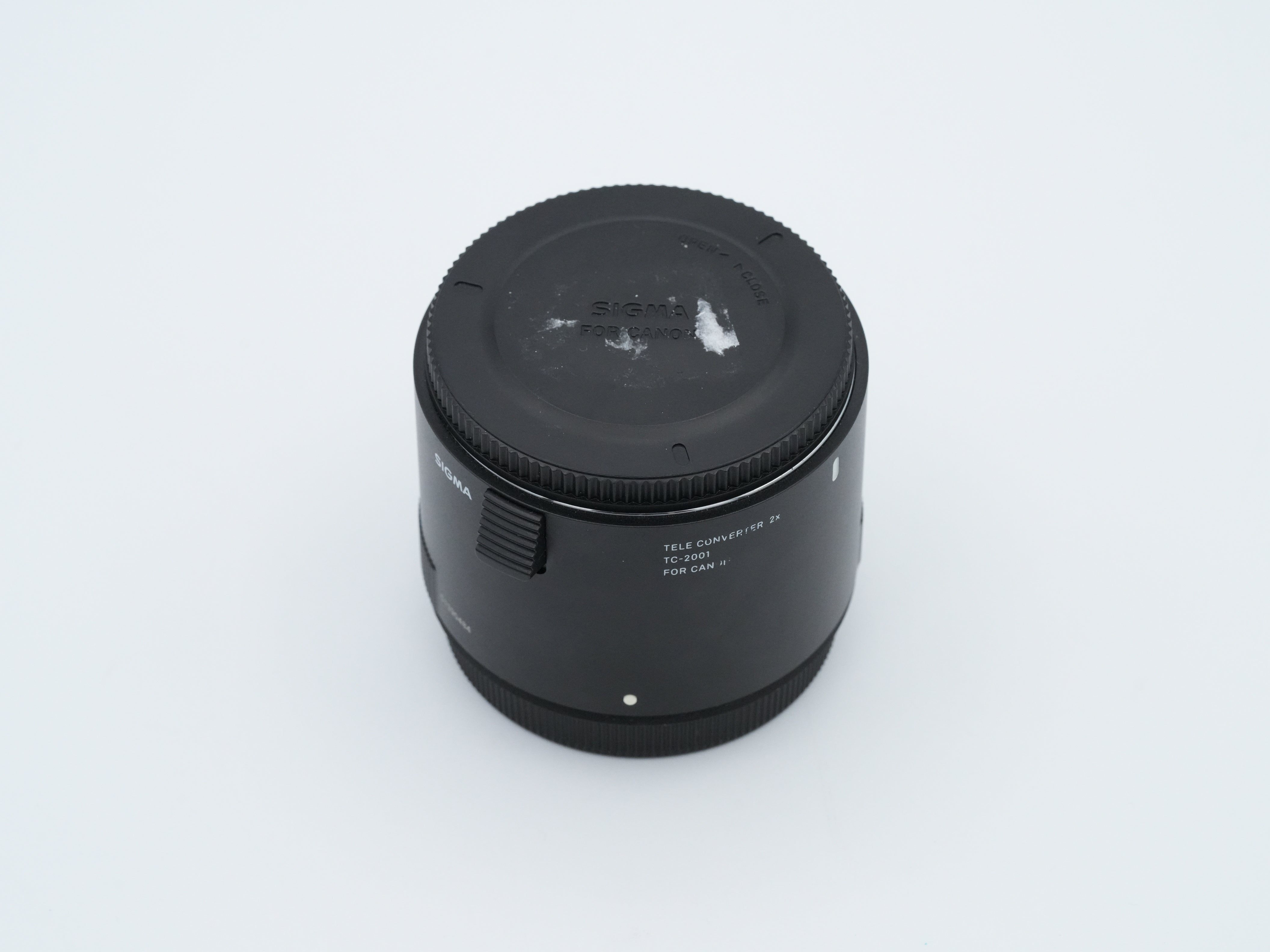 * USED * Sigma TC-2001 2x Teleconverter for Canon EF