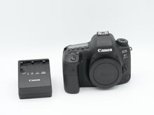 * USED * Canon EOS 6D Mark II DSLR Camera