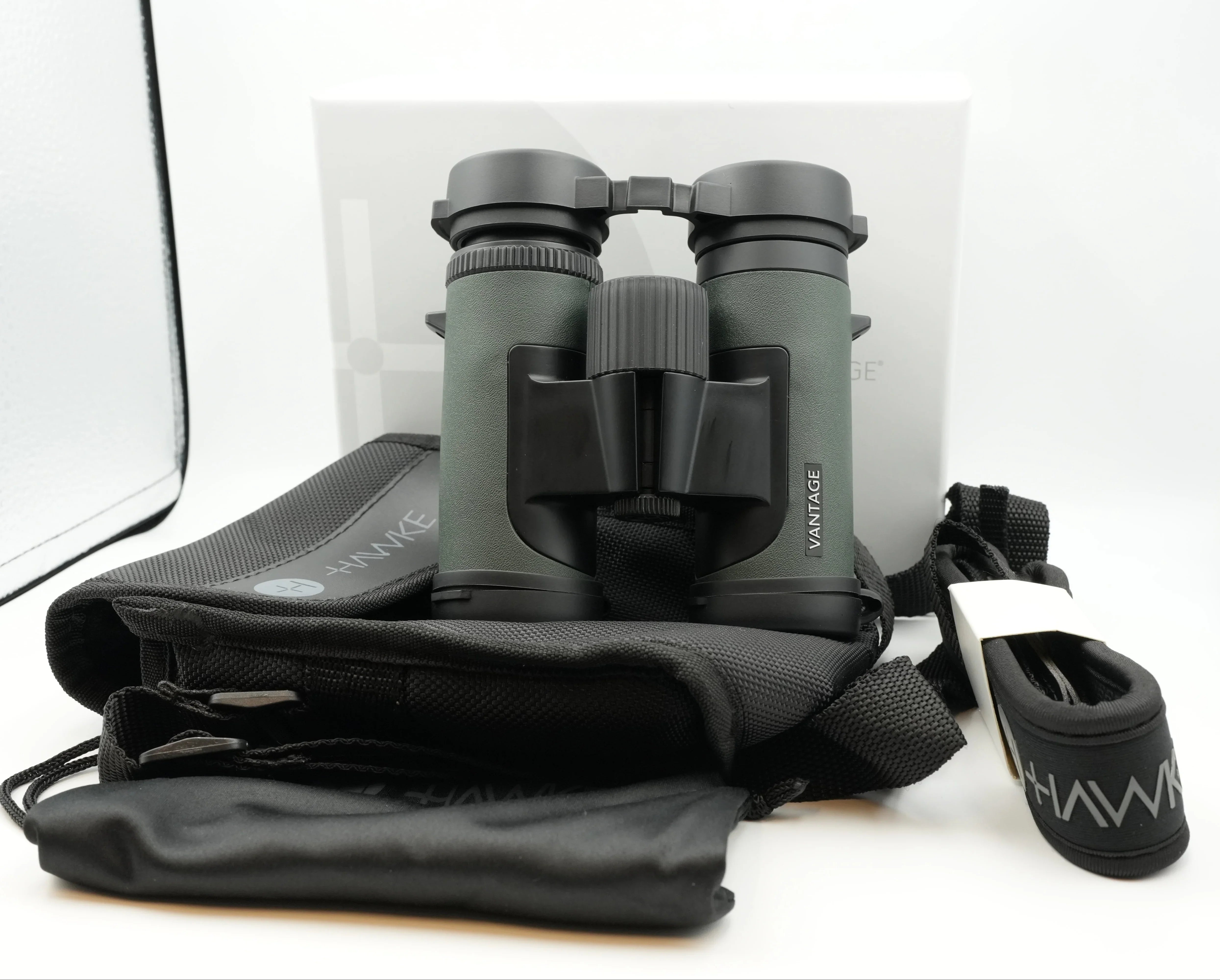 * DEMO * Hawke Sport Optics 8x32 Vantage Binoculars (Green) at PROCAM | procam.com